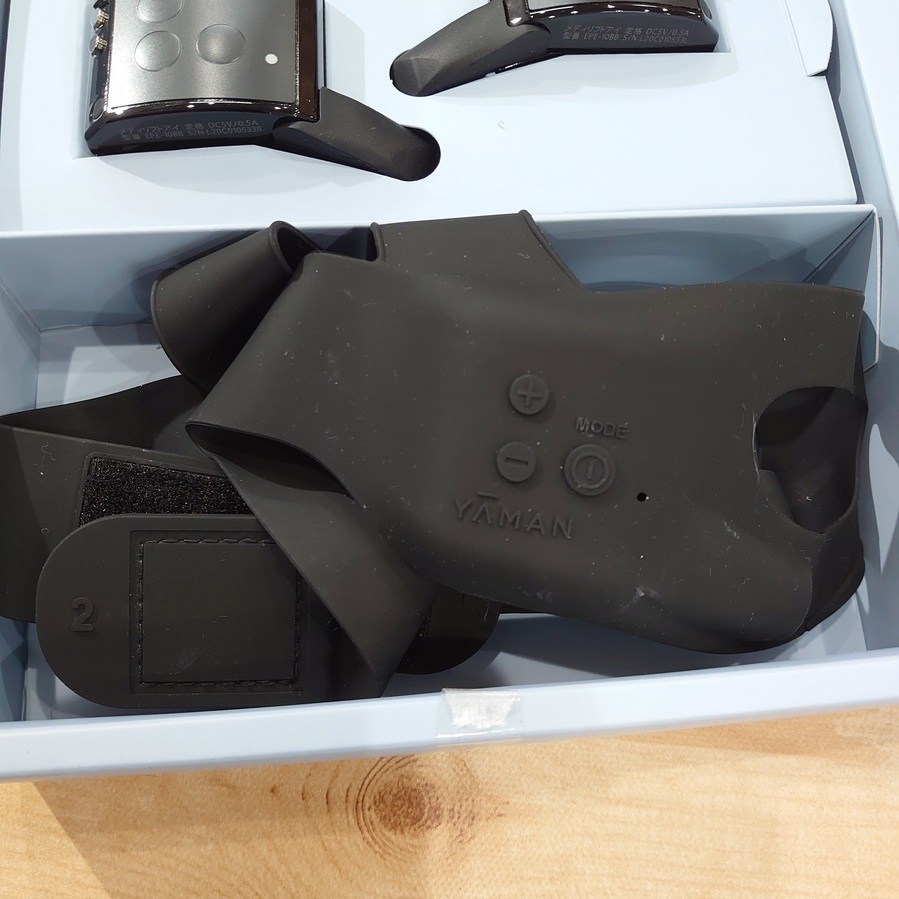 ○未使用品? YA-MAN ヤーマン 美容機器 Medi Lift メディリフト アイ
