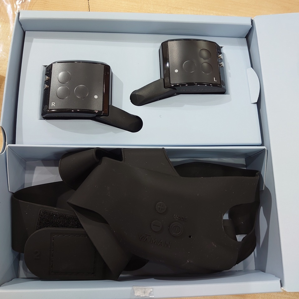 ○未使用品? YA-MAN ヤーマン 美容機器 Medi Lift メディリフト アイ