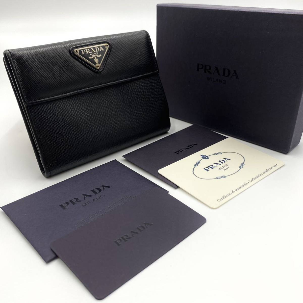 1円〜【美品】プラダ PRADA 二つ折り財布 コンパクト ウォレット 三角