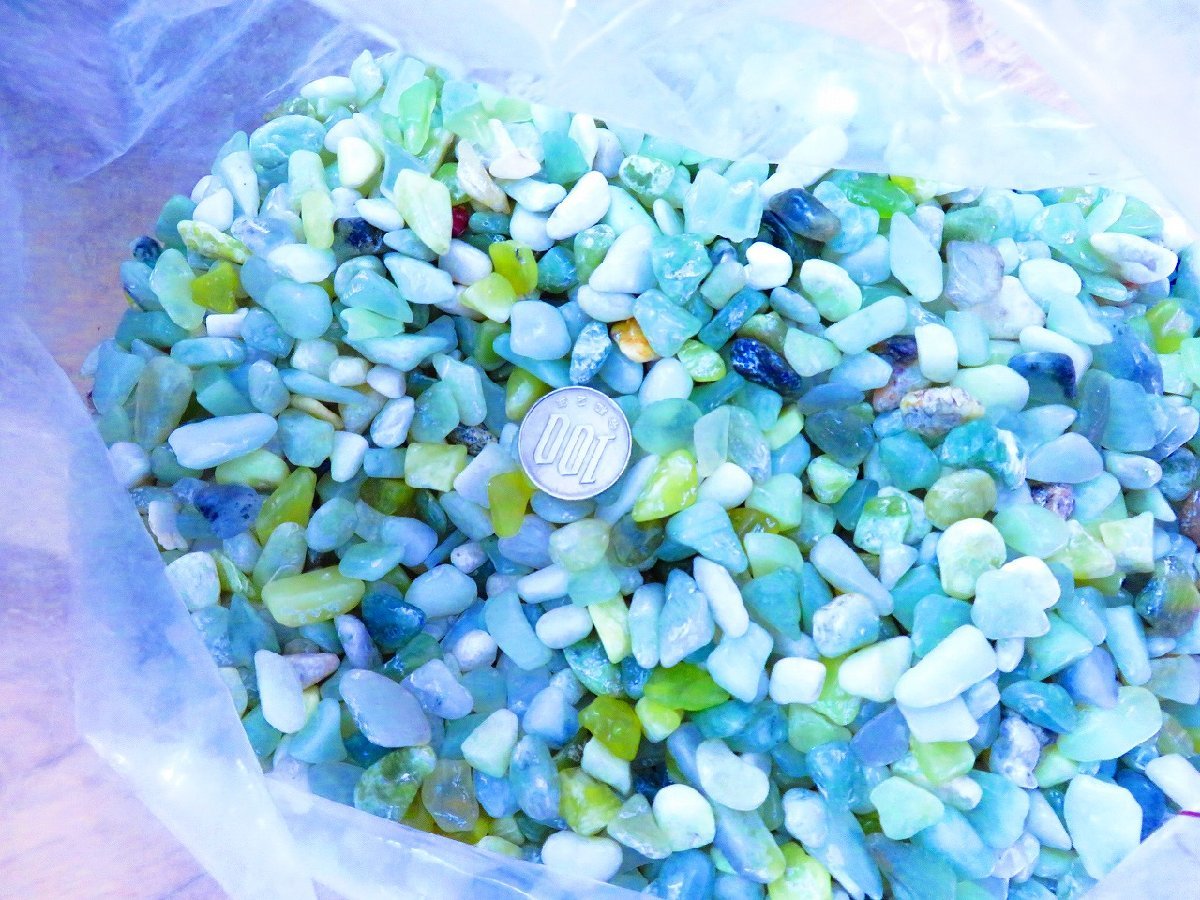 新入荷☆超綺麗見惚れるほど美しい!!!純天然糸魚川翡翠さざれ石5kg ...