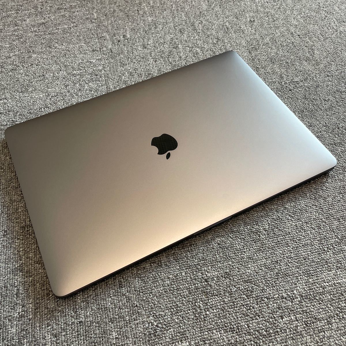 Apple MacBook Pro 2017 15インチ 3.1GHz Core i7 16GB 1TB スペース