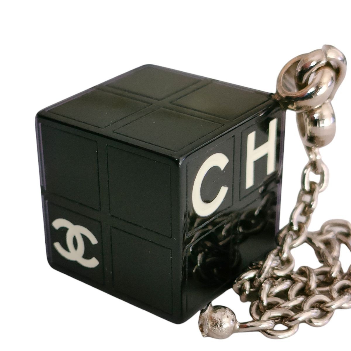 美品 CHANEL シャネル ココマーク ロゴ キューブ キーリング キーホルダー ホワイト×ブラック J0301