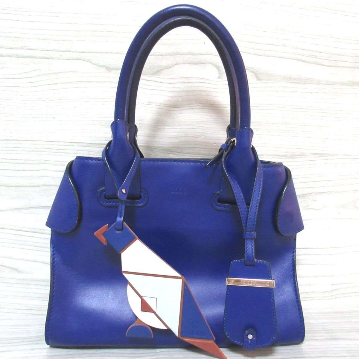 美品 現行タグ TOD'S トッズ CAPE ケープ 鳥モチーフ アニマルチャーム