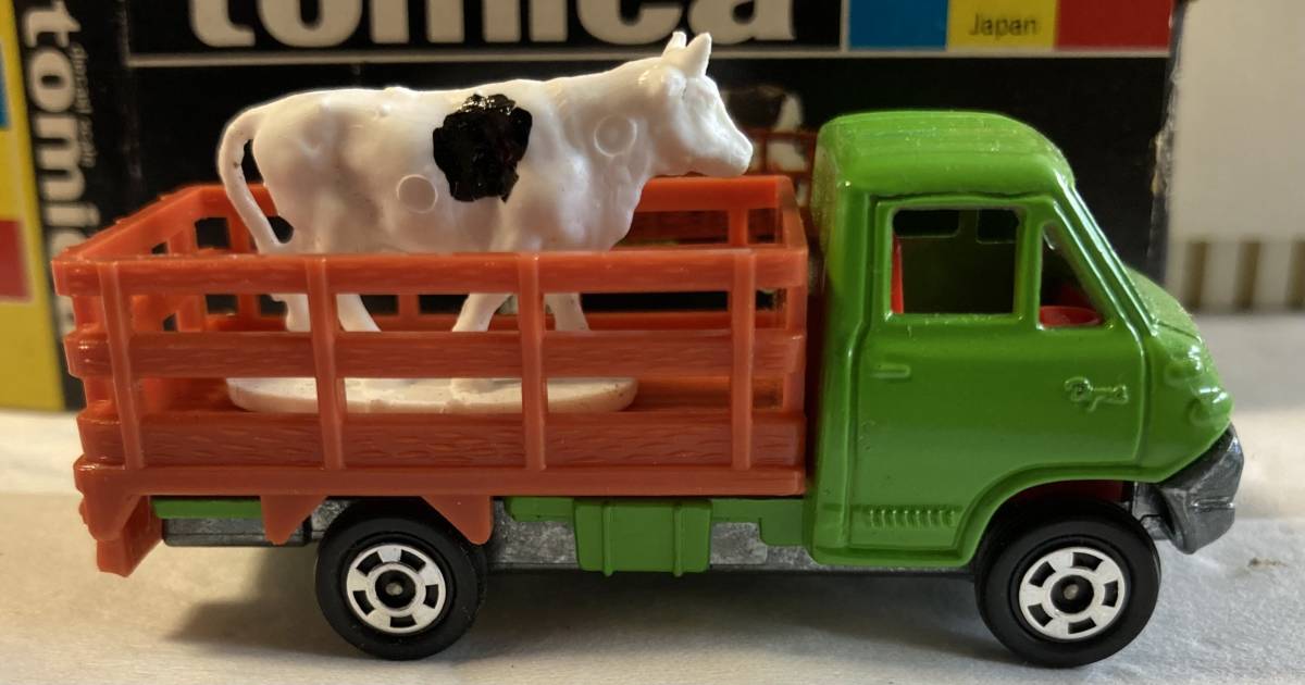 Yahoo!オークション - トミカ 黒箱 【No.50】トヨタ ダイナ 牧場 Yahoo!オークション - トミカ 黒箱 【No.50】トヨタ ダイナ 牧場