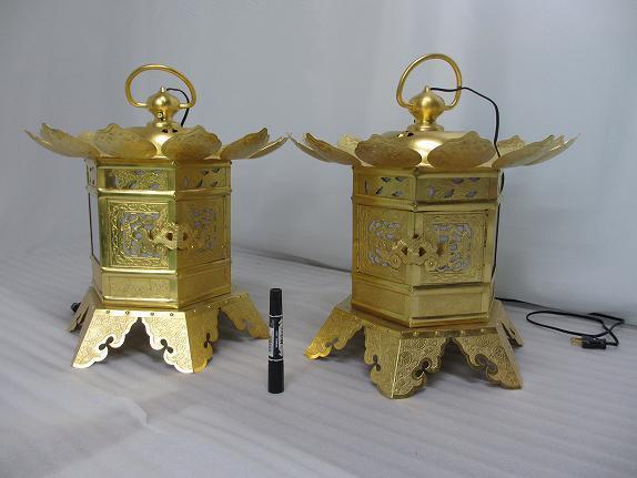 【特別販売品】吊り下げ式灯籠 電装付き一対(火袋直径約25cm×総高さ約48cm) 小傷有のため、特価価格販売です。価格管理番号「7609」