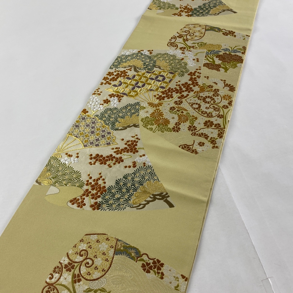 袋帯 美品 逸品 落款 川島織物 扇 草花 金糸 刺繍 抹茶色 六通 正絹