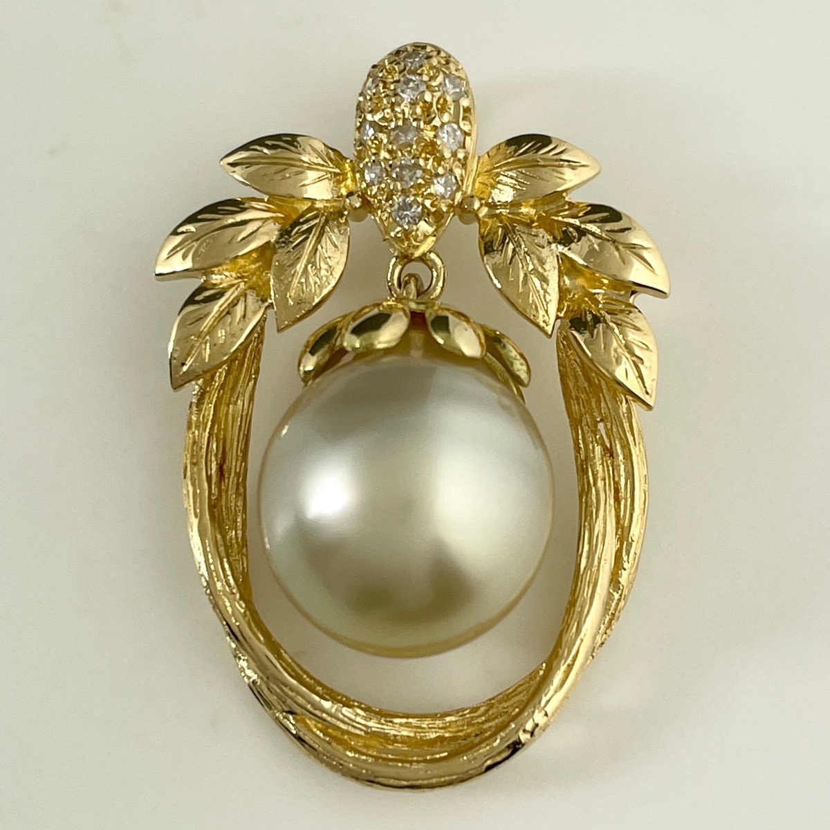 パール ペンダントトップ K18 イエローゴールド メレダイヤ 真珠