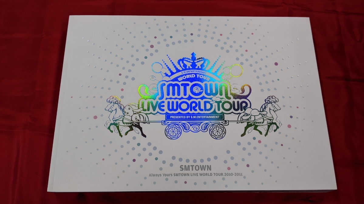 SY019 中古写真集◇【SMTOWN LIVE WORLD TOUR.2010-201】 _画像1
