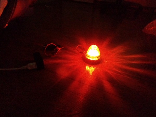 ◆ 激眩 LEDマーカー球 赤 1セット(2個) 高輝度LED 27.000mcd 18発使用 24V用　送料無料 ◇_特注の超高輝度27.000mcdのLEDを18発使用。