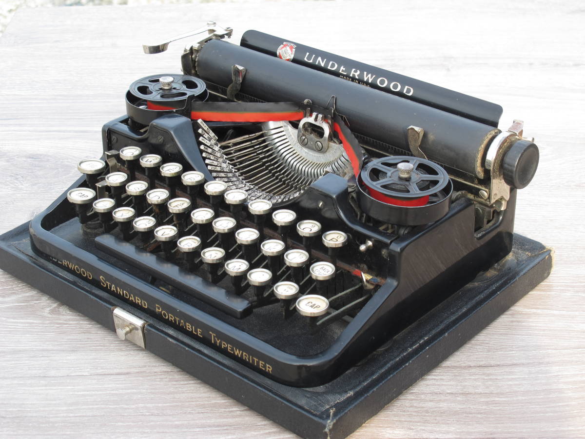  antique typewriter *UNDERWOOD STANDARD PORTABLE THREE BANK