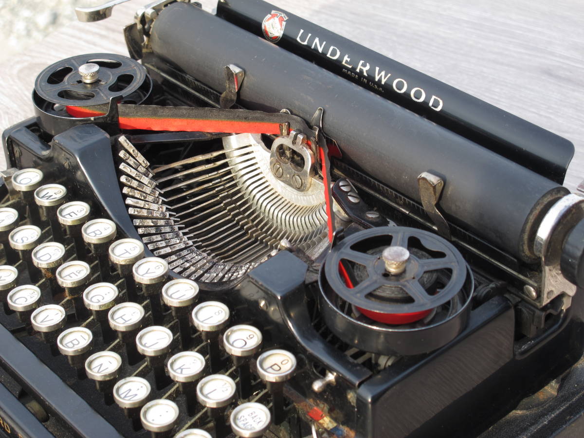  antique typewriter *UNDERWOOD STANDARD PORTABLE THREE BANK