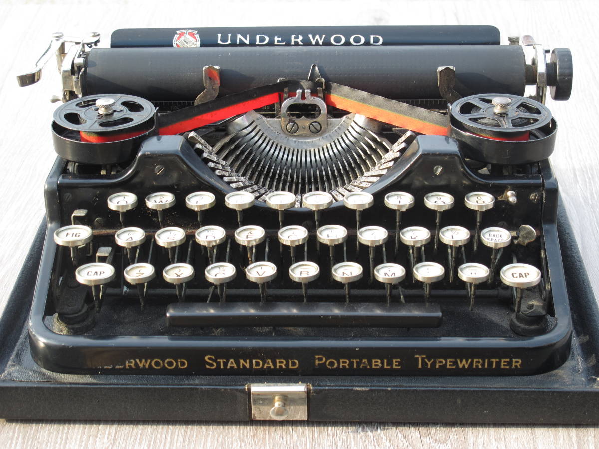  antique typewriter *UNDERWOOD STANDARD PORTABLE THREE BANK