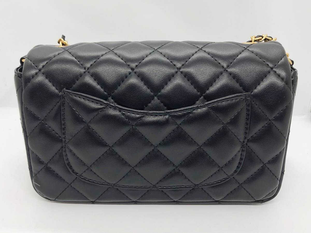 CHANEL シャネル マトラッセ チャーム ボール ラムスキン ショルダー