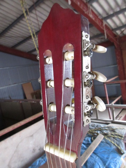 Muse Guitar EGUCHI MUSICAL COMPANY アコースティックギター 全長1008mm 幅376mm 厚さ95mm 千葉県東部から出品 引き取り限定_画像7