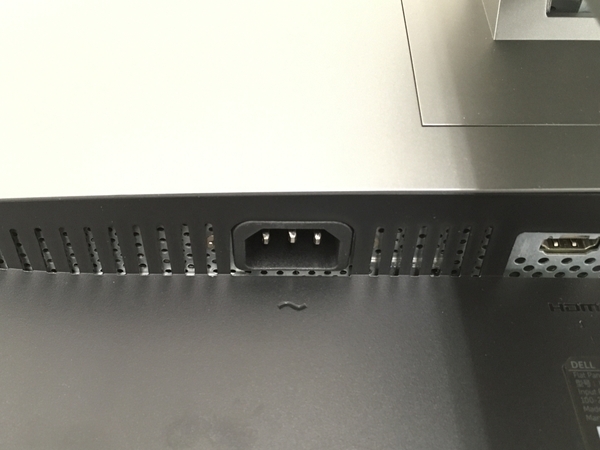 セール 登場から人気沸騰セール 登場から人気沸騰DELL デル モニタ