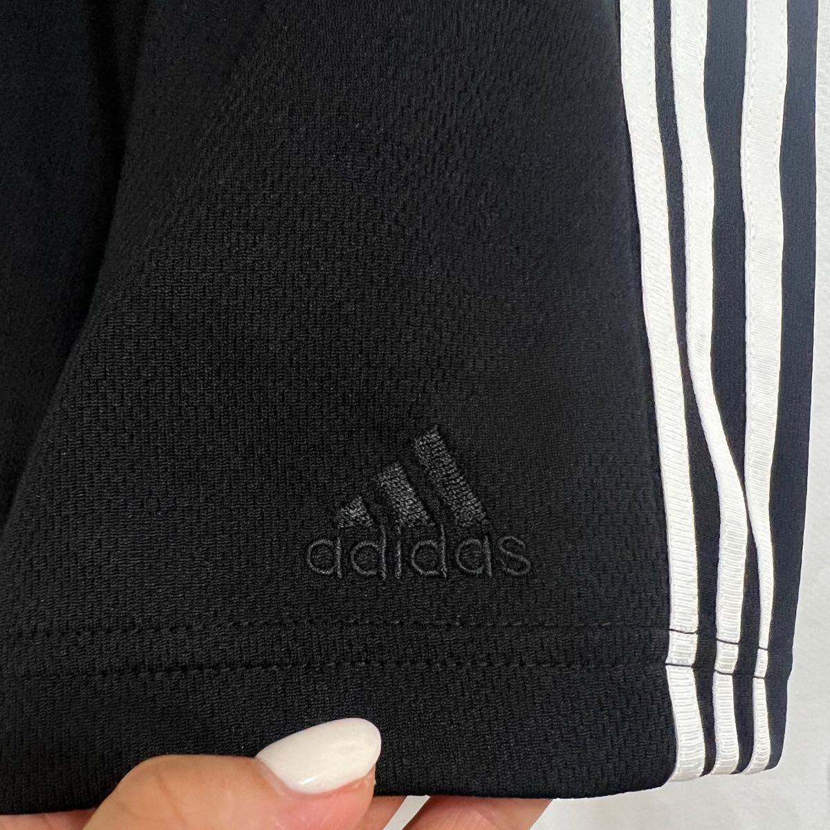 新品　adidas　アディダス　レディース　　　　　　　エッセンシャルズ ロゴ 上下セット　