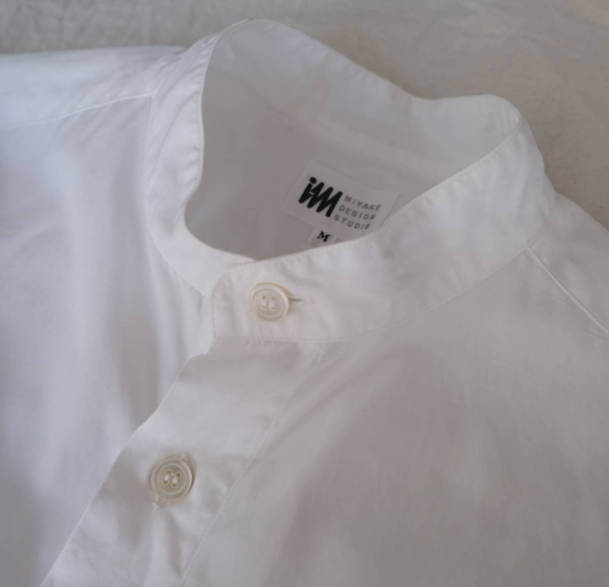 [ im MIYAKE DESIGN STUDIO ]ISSEY MIYAKE Issey Miyake хлопок частота цвет рубашка с коротким рукавом / белый / M