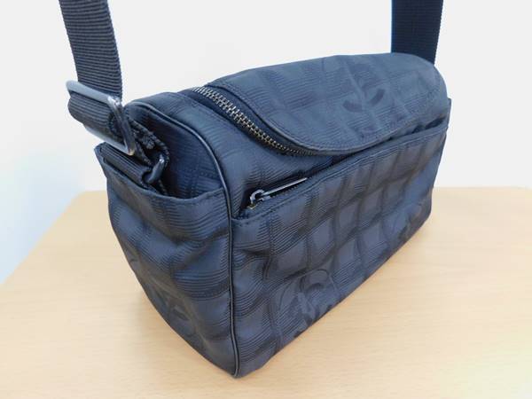CHANEL シャネル ニュートラベルライン ショルダーバッグ ナイロン 黒