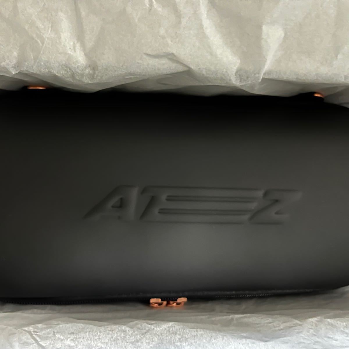 ATEEZ ペンライトケース トレカ付き