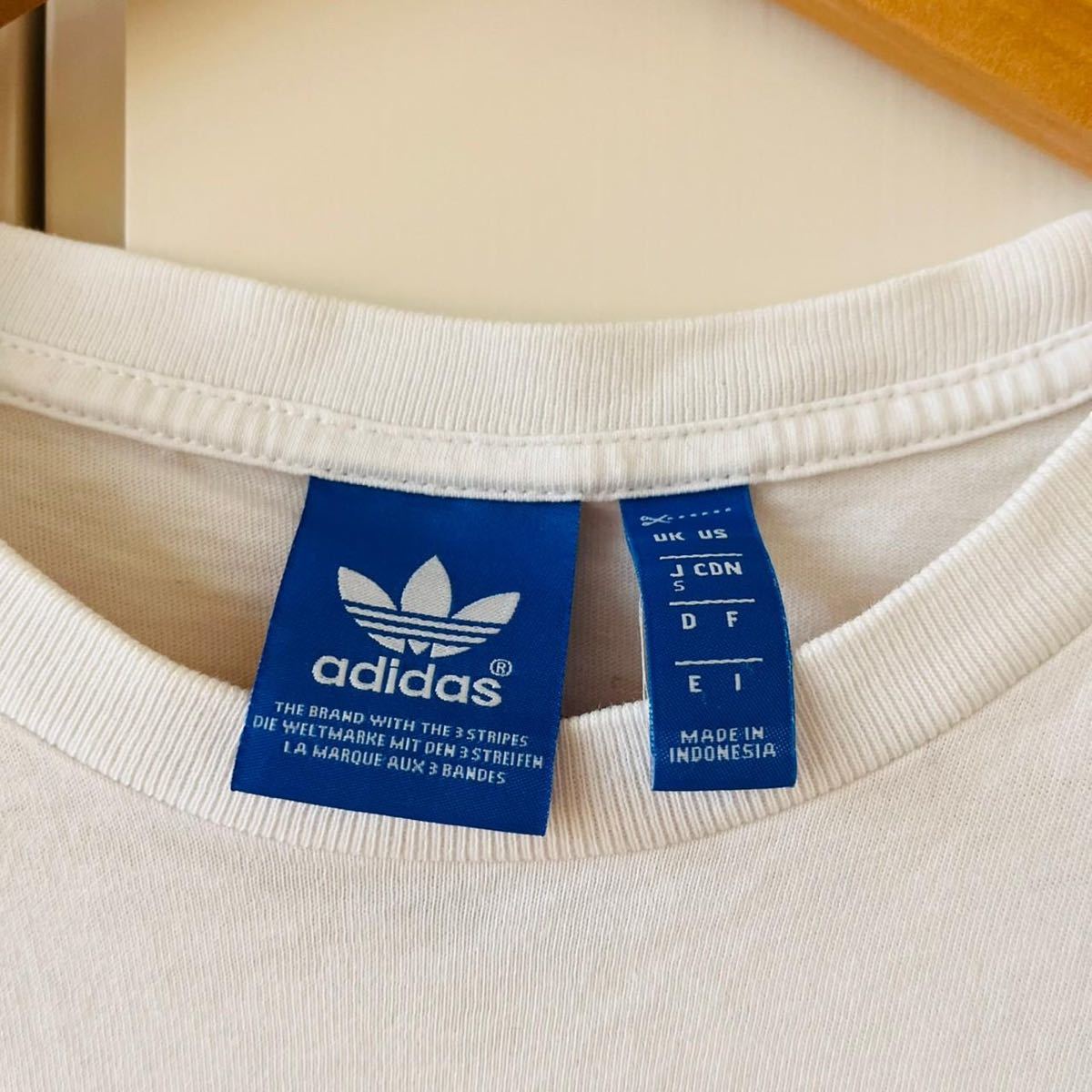 C9935ch【adidas アディダス】半袖 Tシャツ サイズ S メンズ ホワイト ロゴTシャツ トレフォイルロゴ ビッグ ロゴ アディダスオリジナル_画像3