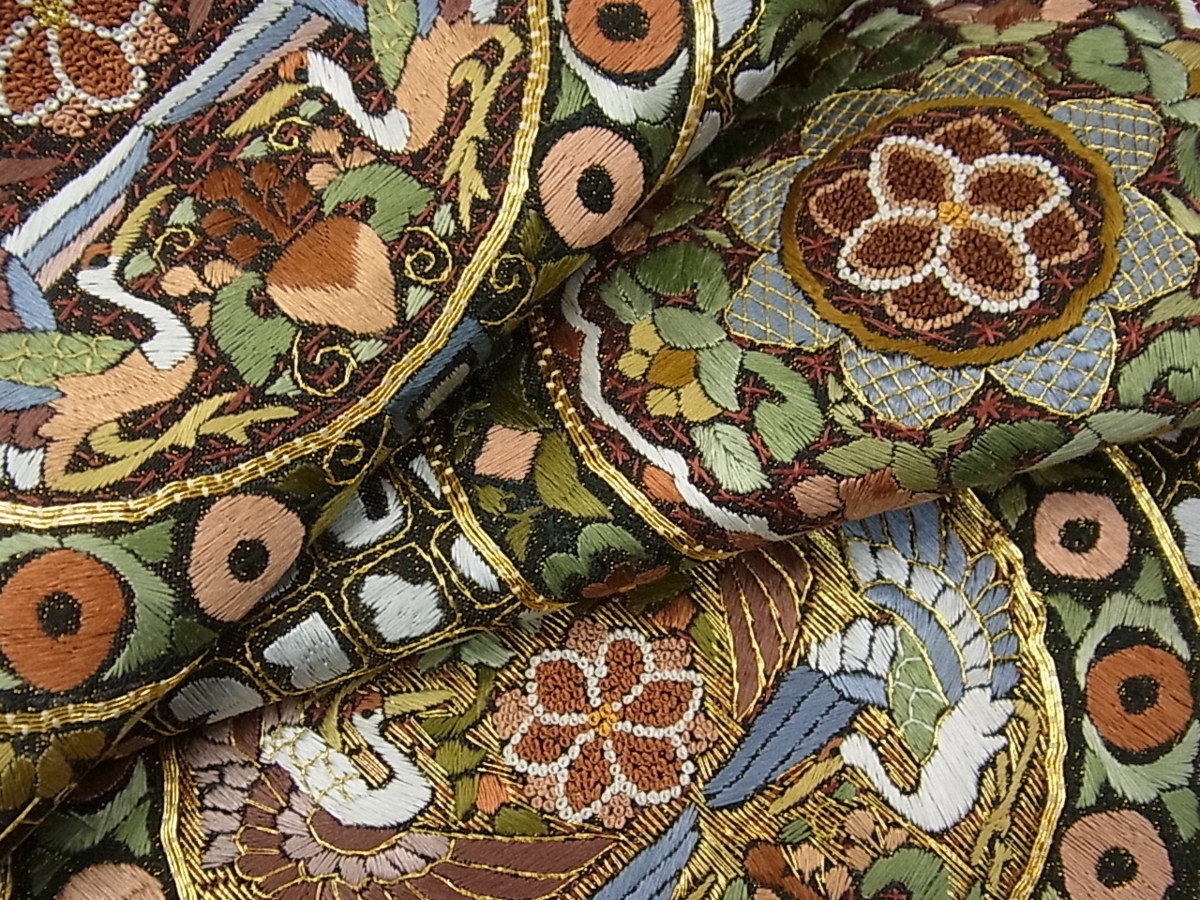 平和屋着物□極上 太鼓柄袋帯 総刺繍 相良刺繍 飛鶴花丸文 黒地 金通し