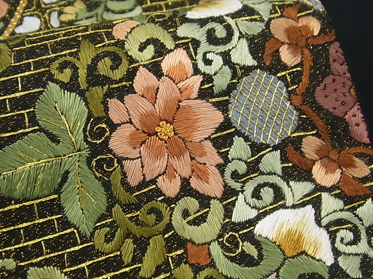 平和屋着物□極上 太鼓柄袋帯 総刺繍 相良刺繍 飛鶴花丸文 黒地 金通し