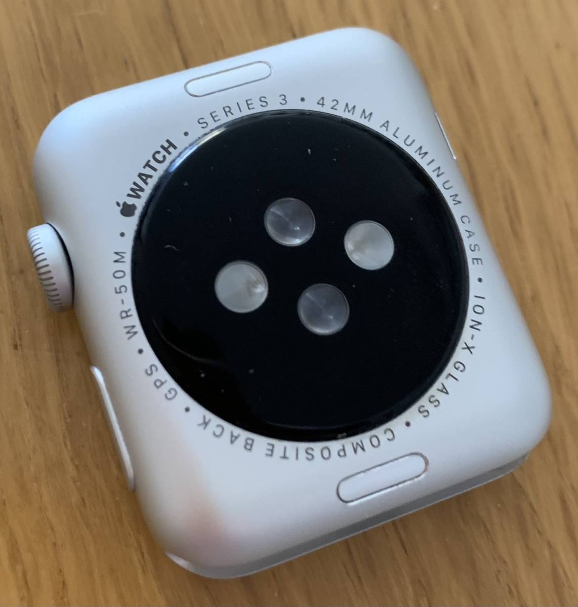 動作品】MTF22J/A Apple Watch Series3 42mm Silver Aluminum White
