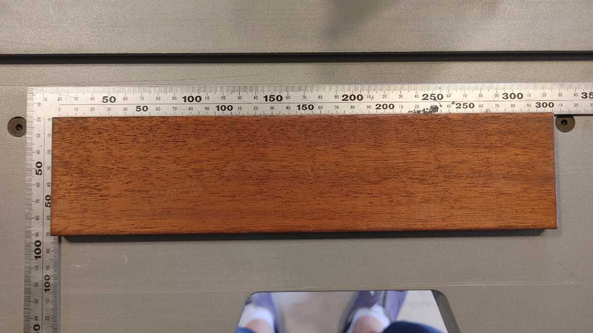 少し豊富な贈り物 ▼1枚=100円▼100枚セット販売!木材高騰ですが在庫処分のため激安出品!リフォーム・DIY・床材・フローリング・壁材などに使える材料 床材 少し豊富な贈り物 ▼1枚=100円▼100枚セット販売!木材高騰ですが在庫処分のため激安出品!リフォーム・DIY・床材・フローリング・壁材などに使える材料 床材