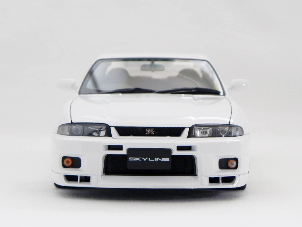 オートアート 1/18 カスタム 日産 スカイライン GT-R R33 V-Spec オートアート 1/18 カスタム 日産 スカイライン GT-R R33 V-Spec