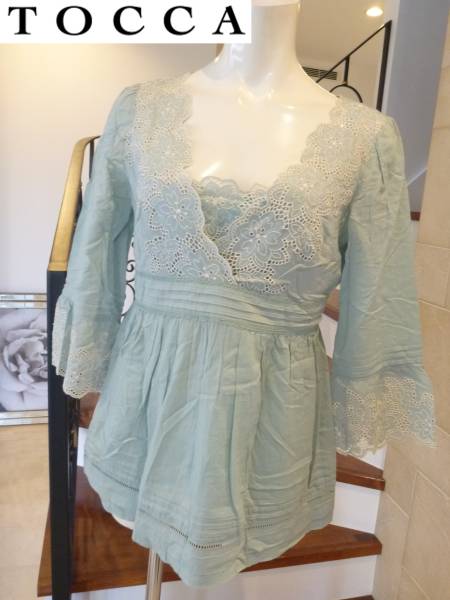 4 ten thousand beautiful goods TOCCAl Tocca ** light blue embroidery long sleeve shirt tunic One-piece 0 S corresponding 