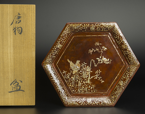 清 漆嵌螺鈿花鳥紋六方盤 共箱 中国 古美術