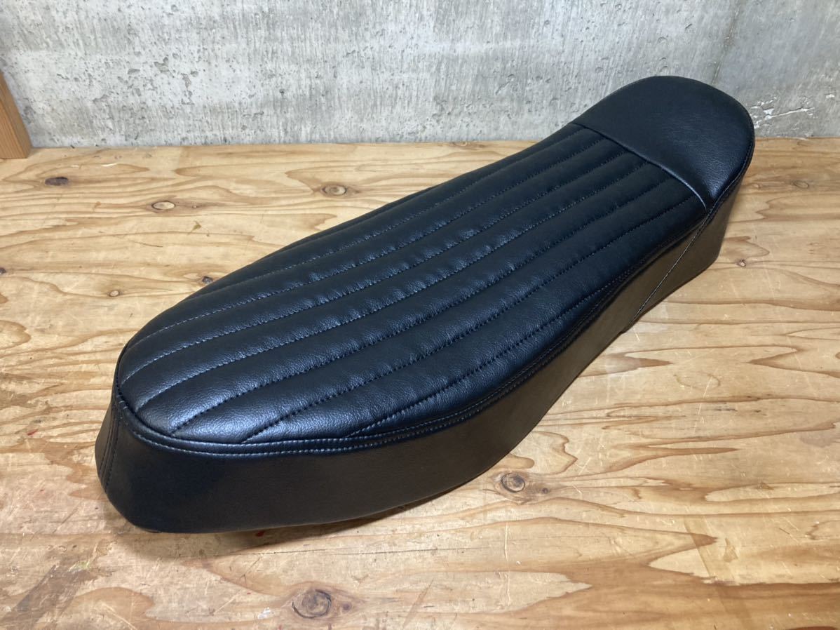 TTシート 汎用 タックロールトライアンフ SR W650 スクランブラー VMX