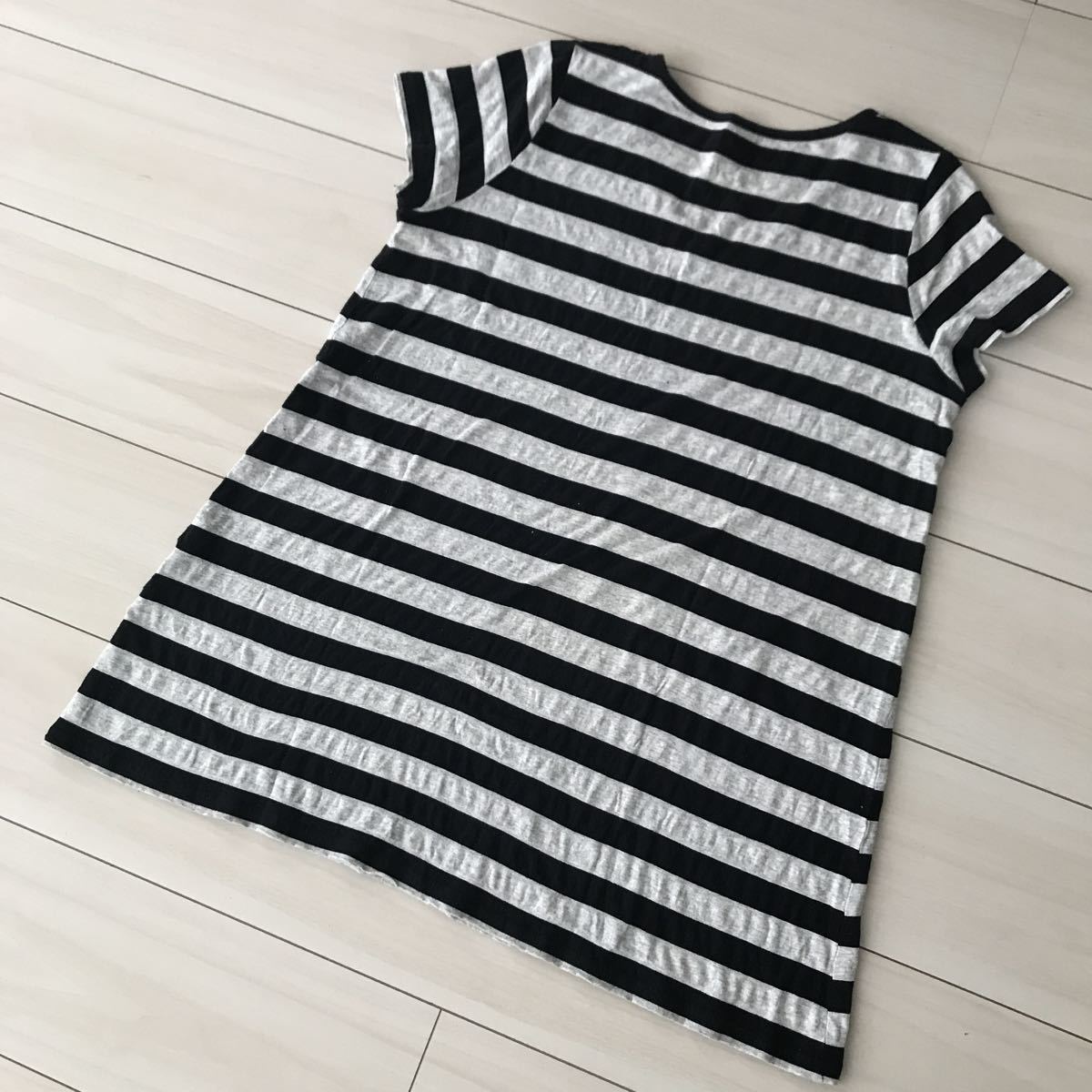  border A line V neck * T-shirt cut and sewn M size * dress length length .GU GU Uniqlo UNIQLO easy small pra coca pretty 