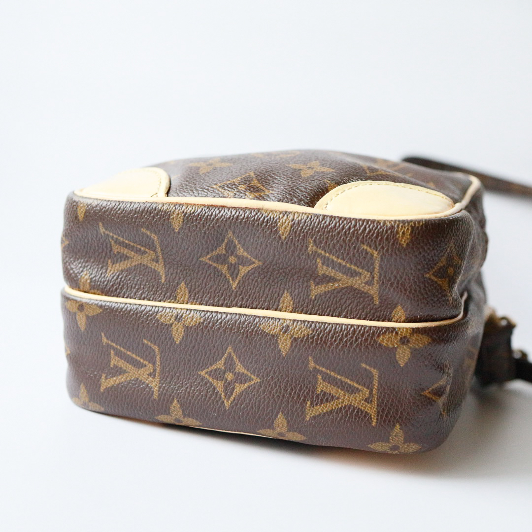 定価14万円 】 中古 美品 Louis Vuitton ルイ・ヴィトン アマゾン 斜め