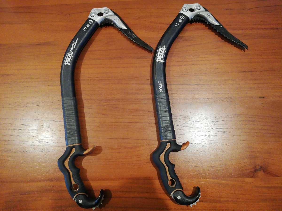 アイスアッ】 ヤフオク! - Petzl ペツル ノミック アイスアックス 2本