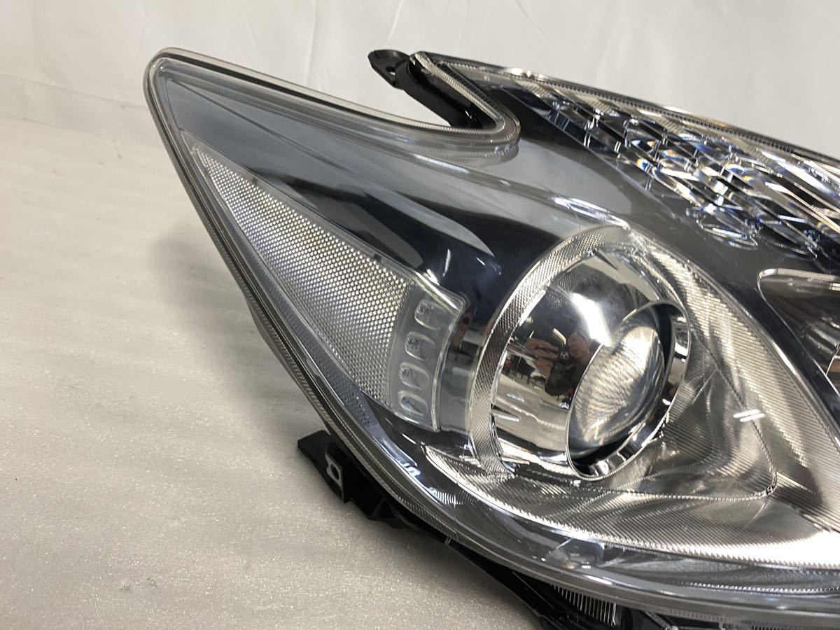 10 トヨタ純正 ZVW30 プリウス 前期 ハロゲン ヘッドライト 10 トヨタ純正 ZVW30 プリウス 前期 ハロゲン ヘッドライト