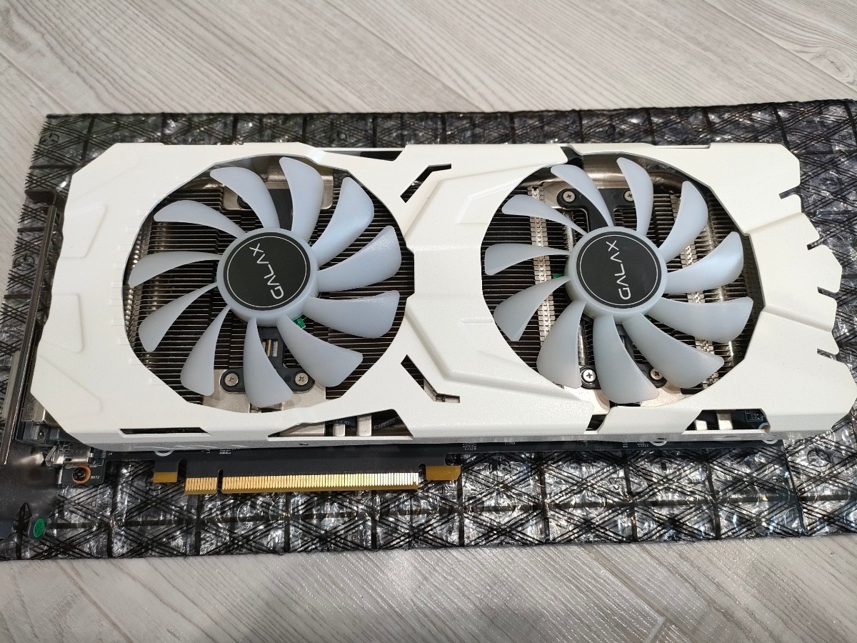 即納最安値 GALAX GTX1080-E8GB/WHITE 9Mp6C-m21114065514