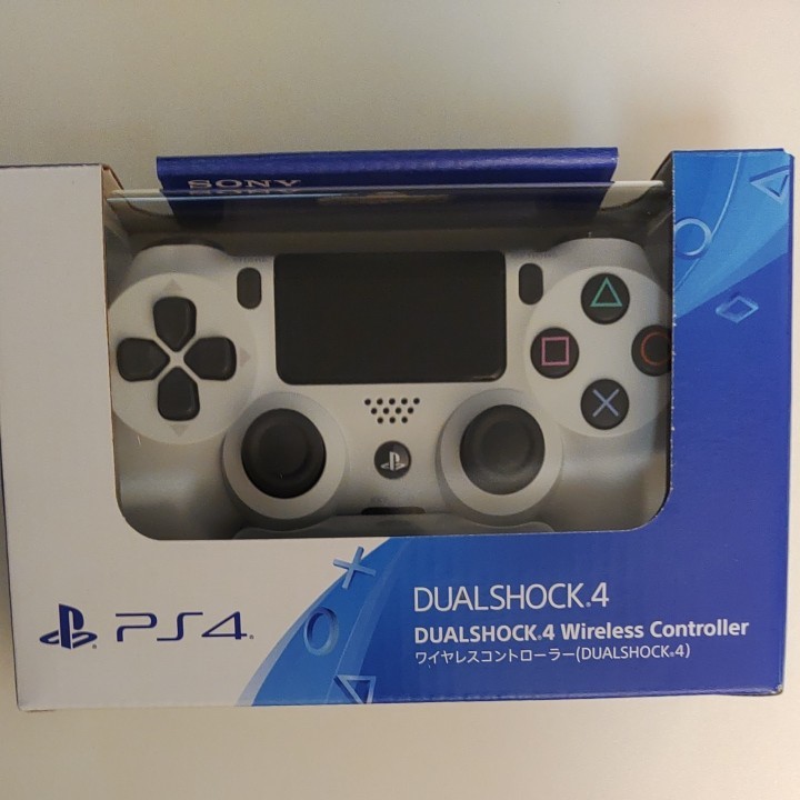  PS4 　純正　ワイヤレスコントローラー DUALSHOCK4 白　中古　