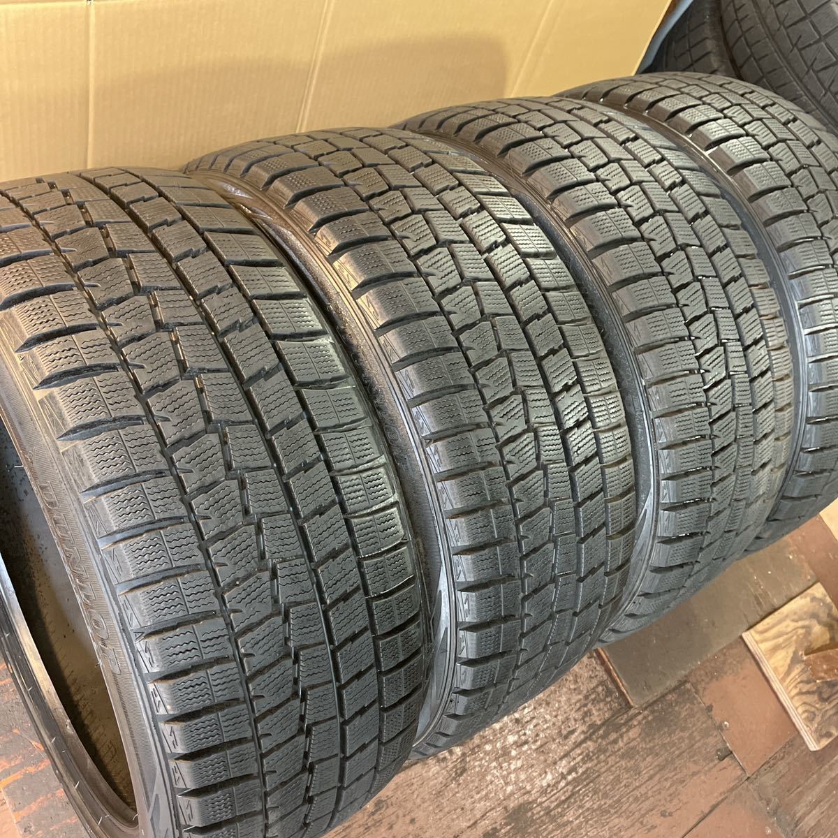 良品! スタッドレス225/40R18 4本/DL WINTERMAXX 9分,9分上 送料込