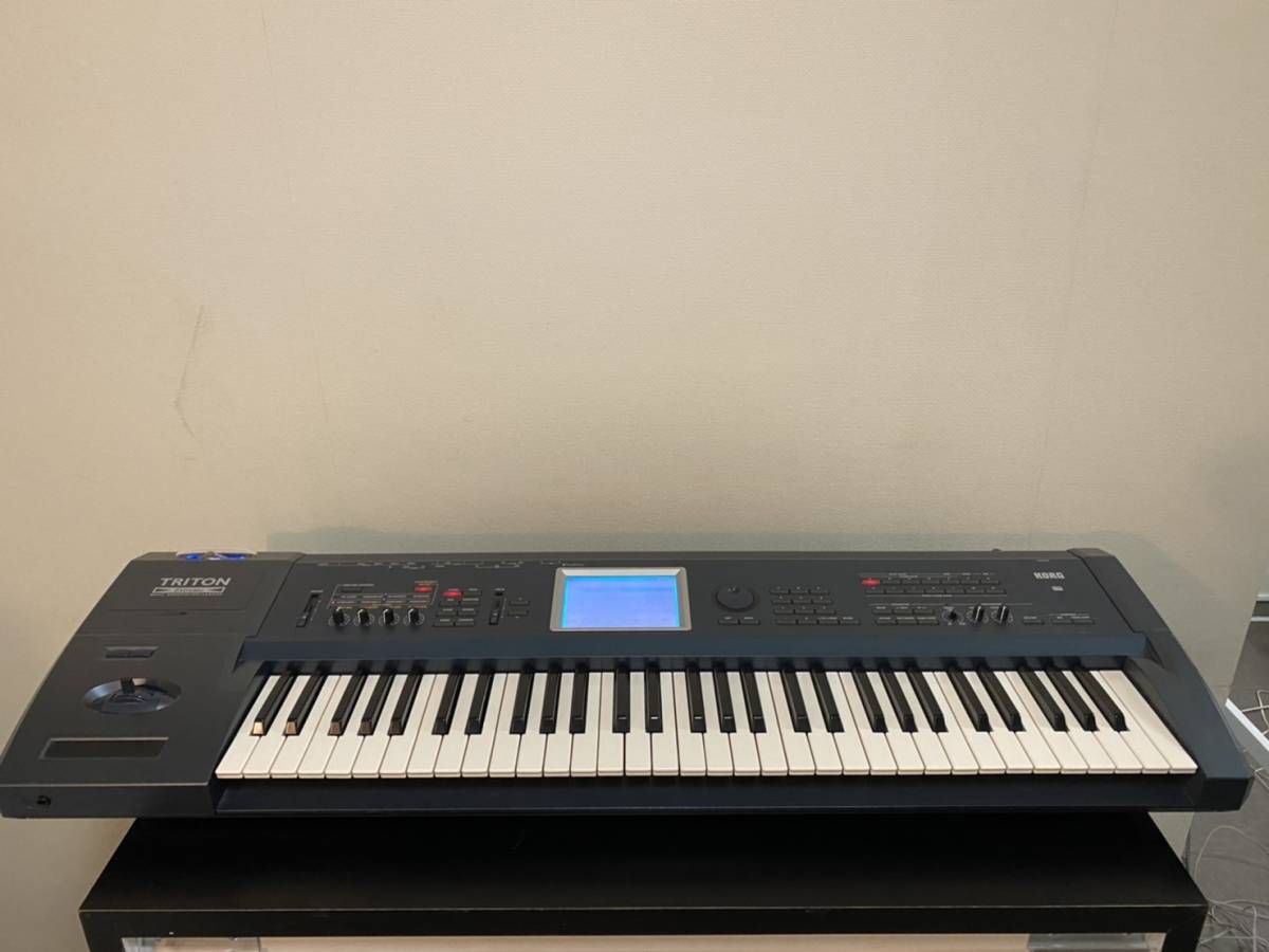 ヤフオク! - KORG TRITON extreme 61 シンセサイザ...