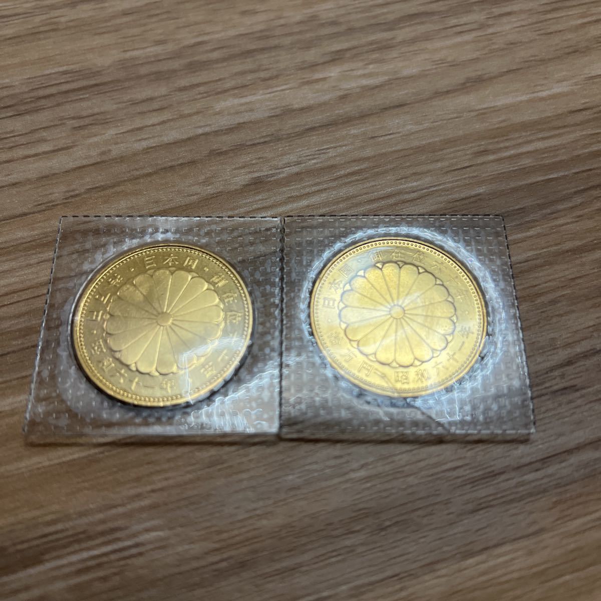 美品天皇陛下御在位60年記念硬貨ブリスターパック10万円金貨昭和61年2