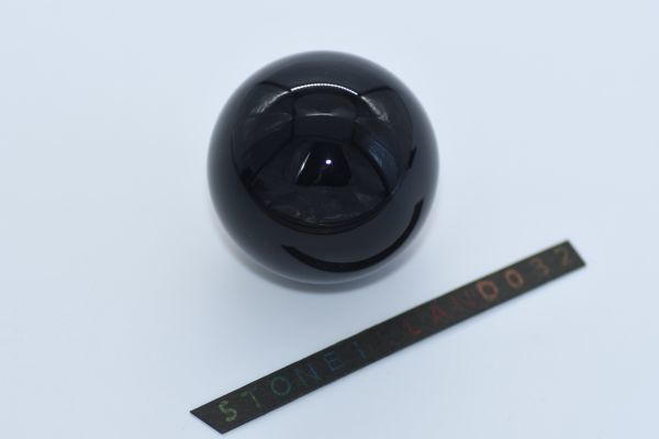 ブラッククリスタルボール 約４ｃｍ 球体 宝石 鉱石 希少 黒色 輝き 高品質 宝石シリーズ 水晶を推奨！！！ C264_画像2