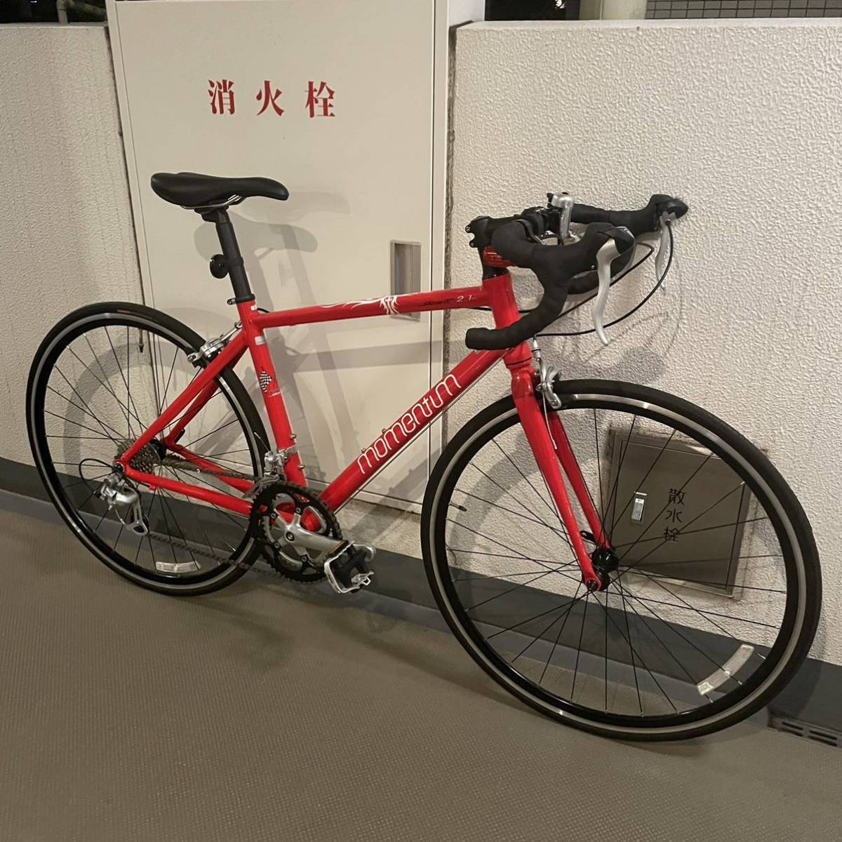 MOMENTUM IWANT R1 ロードバイク 改造 - 自転車本体