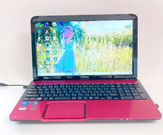 美品 初心者向け 東芝 dynabook かわいいピンク 新品SSD マウス付き