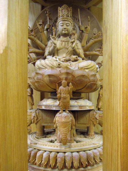 厨子入 普賢延命菩薩 檜 高さ1m8cm 木彫 仏像 彫刻 仏教美術 普賢菩薩 彫刻_画像3