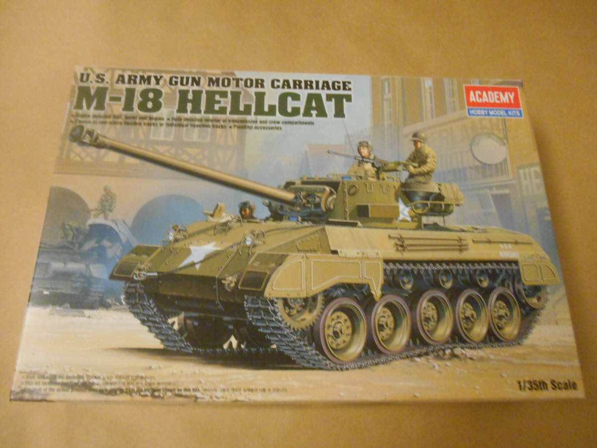 〔全国一律送料700円込〕1/35 アカデミー アメリカ M18 ヘルキャット
