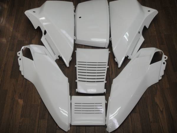 ホンダ フュージョン MF02 アッパー カウル 外装 艶あり白 ホワイト