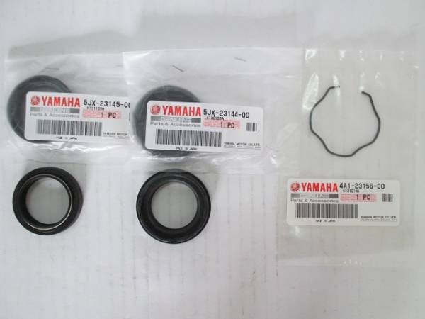 【YAMAHA】【ドラッグスターXVS250・SR400・XT250】..●【ダストシール・オイルシール・オイルシールクリップ~3点のSET( ×2SET/1台分)】_画像1