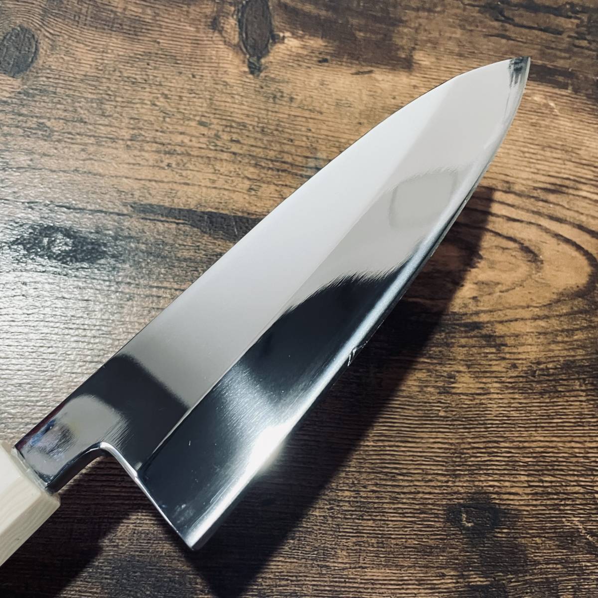V金10号鏡面全鋼出刃包丁 六寸180mm 八角人工象牙銀巻柄 和包丁 日本