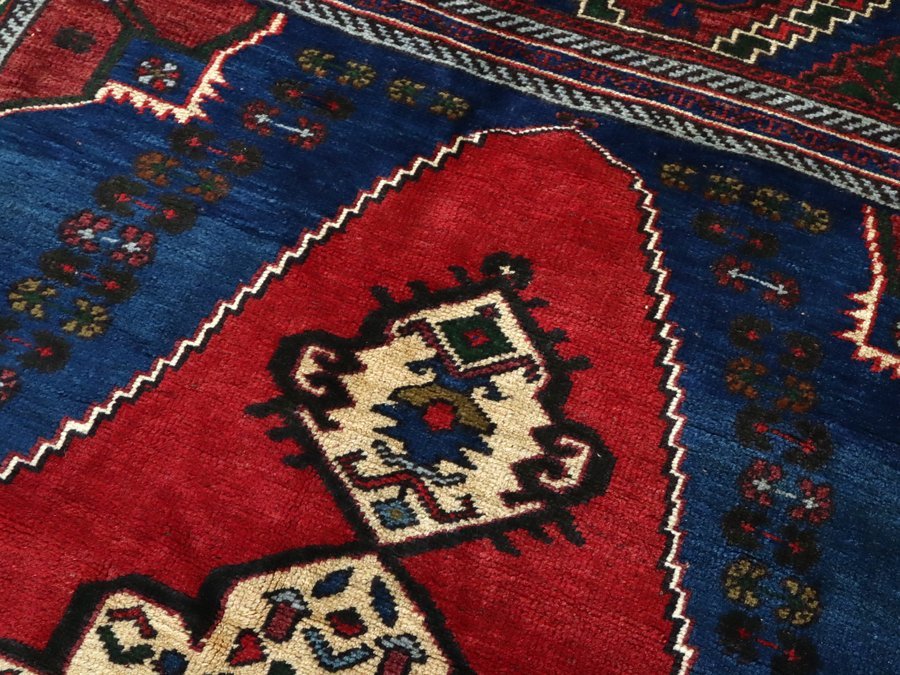 【予約販売品】 トルコ絨毯　刺繍　WOOL ラグ